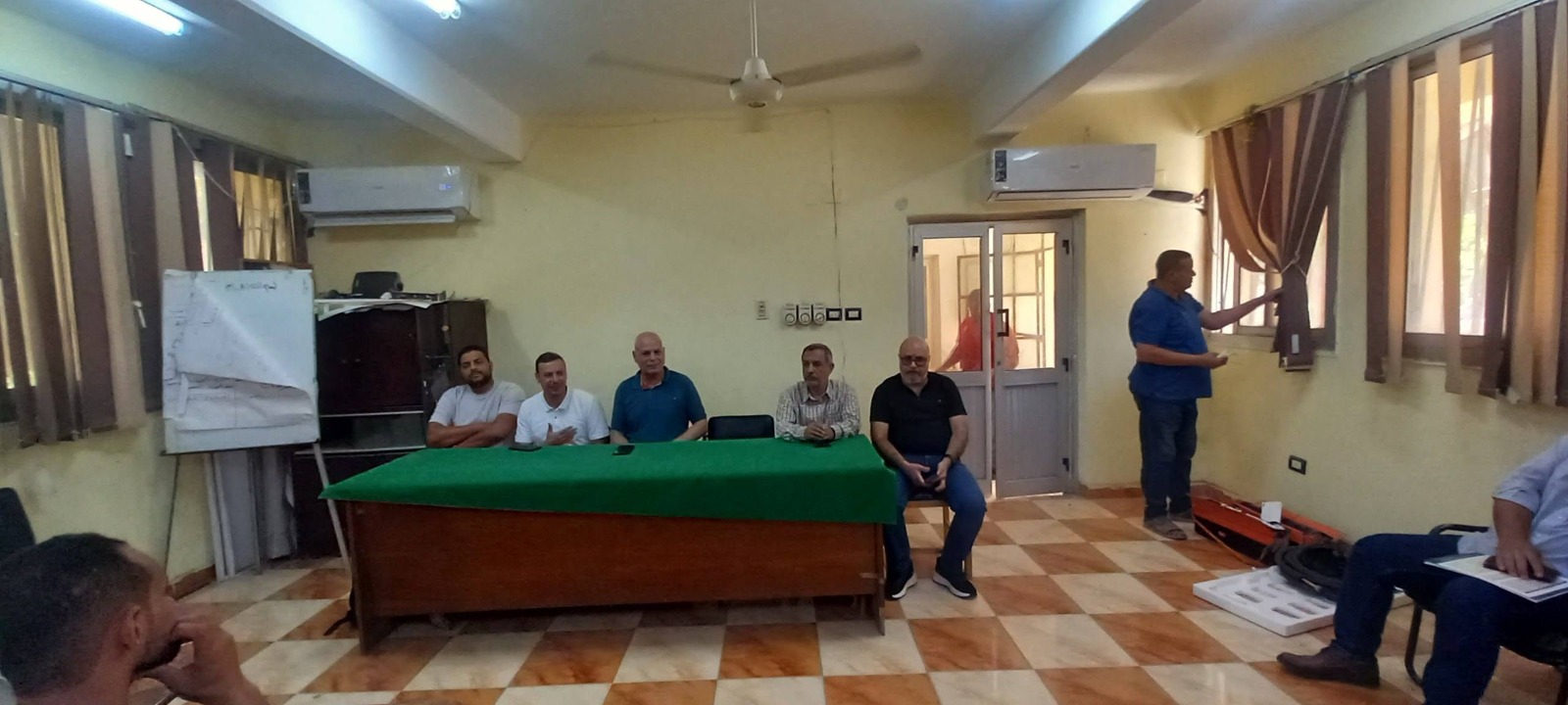 محافظ أسيوط: إتاحة فرص التمويل لمشروعات الإنتاج الحيواني والطاقة الشمسية | صور