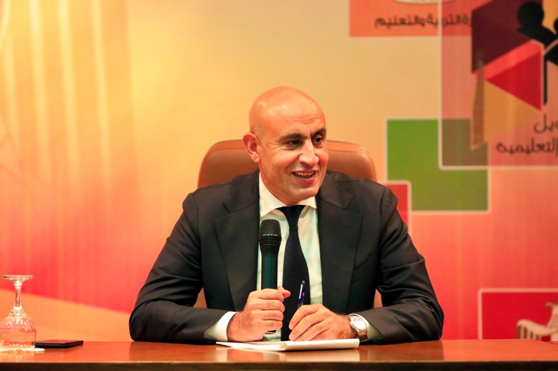 وزير التعليم ينفى توجيه الطلاب بحفظ جزئين من القرآن لكل صف |صور