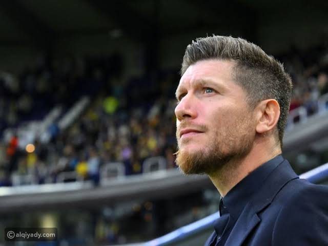 بوكونيولي يبدأ حقبة جديدة مع منتخب اسكتلندا خلفًا لكلارك