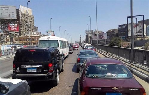 كثافات مرورية متحركة بمحاور القاهرة والجيزة صباح الأحد.. والمرور يكثف خدماته