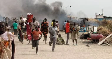 تصعيد ميداني جديد في السودان.. الدعم السريع تعلن السيطرة على قيسان ومصادر عسكرية تنفي.. السلطات المحلية تصف الهجوم بـ”جريمة حرب مكتملة الأركان”.. والجيش يستهدف رتلًا تابع للميليشيا في كبكابية بشمال دارفور