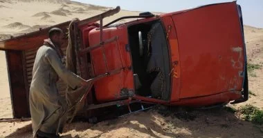 انقلاب سيارة فى ترعة الهنادى وإصابة 7 عمال بكدمات وجروح ونقلهم للمستشفى بإسنا