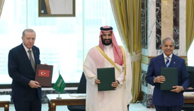 كيف ترى إيران اتفاق مكة؟  خرجت إيران عن صمتها تجاه اتفاق الدفاع المشترك بين السعودية وتركيا وباكستان بعد أيام من توقيعه.
