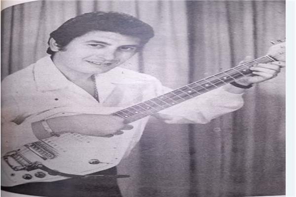 من حديقة البيت الأبيض .. «عمر خورشيد» أول من عزف للسلام في العالم
