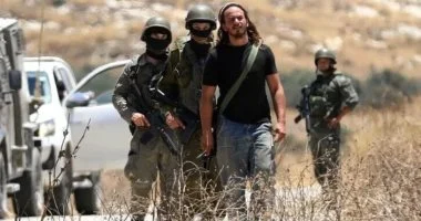 إصابة فلسطينيَين جراء اعتداء مستوطنين عليهما بالضفة الغربية المحتلة