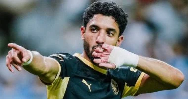 نيوكاسل يترقب قرار عمر مرموش بعد رسالة مدرب مانشستر سيتي