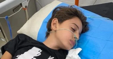 بشير محمد طفل فلسطيني يصارع الموت في غزة.. أنهكه ضمور العضلات وضعف القلب وانسداد المريء وصعوبة التنفس.. وينتظر تدخلا طبيا عاجلا خارج القطاع لإنقاذ حياته ومنحه فرصة لاستعادة أنفاسه والعودة إلى طفولته