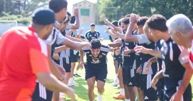 الأهلى ينظم ممرا شرفيا لاستقبال الصفقات الجديدة فى معسكر إسبانيا.. صور