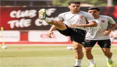 «سكوت هنركز»| قرار جديد من الأهلي بشأن عروض احتراف لاعبي الفريق