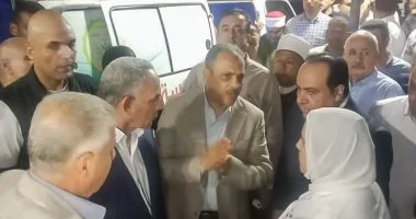 محافظا الشرقية والإسماعيلية يتابعان مصابى الدواويس وإجراءات تسليم الجثامين
