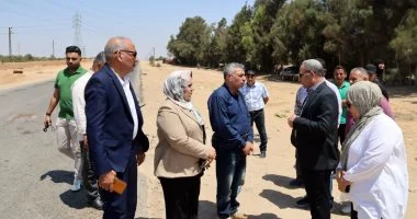 محافظ الإسماعيلية يتفقد موقع حادث الدواويس ويقرر إجراءات حاسمة للحد من الحوادث