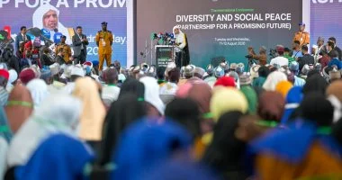 د.العيسى يطلق مبادرةَ رابطة العالم الإسلامي للسِّلم المجتمعيّ في غرب أفريقيا