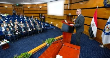 وزير البترول يعلن طرح مصر مزايدة عالمية كبرى للبحث عن البترول والغاز بـ14منطقة