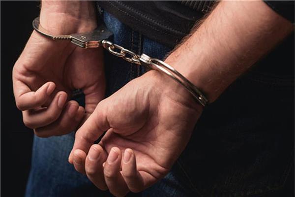 حبس عامل وشقيقته بوادي النطرون أربعة أيام عذبوا نجل شقيقهم حتى الموت