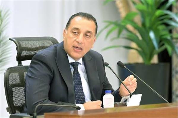 مدبولي: تخصيص 100 رحلة عمرة لوالدي ضحايا ومصابي حادث الإسماعيلية