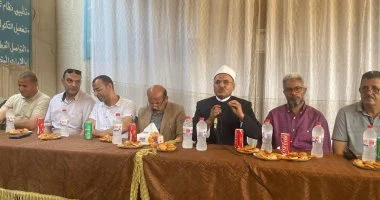 رئيس منطقة الإسماعيلية الأزهرية يكرّم أوائل الشهادات الأزهرية بإدارة فايد