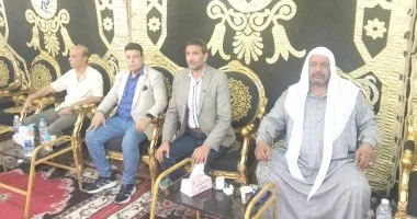 بالقرآن والدعاء.. حشود المعزين فى سرادق عزاء ضحايا حادث الإسماعيلية