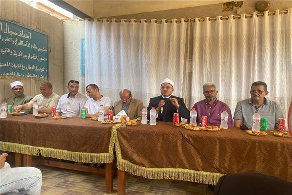 رئيس منطقة الإسماعيلية الأزهرية يكرّم الأوائل بإدارة فايد التعليمية