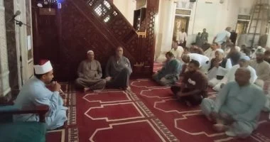 مولاى صلى وسلم.. مساجد الأقصر تصدح بالمدائح فى حب رسول الله.. فيديو