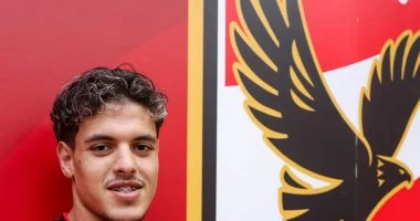 شاهد محمود صلاح أحدث صفقات الأهلى بتيشرت المارد الأحمر