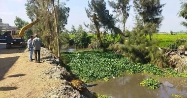 محافظ كفر الشيخ يوجه بتكريك وتطهير ترعة القهوجي بمسير