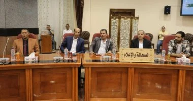 محافظ المنيا يعقد الاجتماع الدوري مع النواب والصحفيين.. تفاصيل