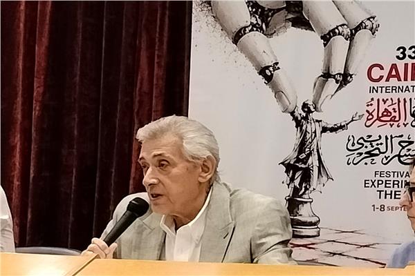 رياض الخولي رئيسًا.. مهرجان القاهرة الدولي للمسرح التجريبي يعلن لجنة تحكيم دورته الـ33
