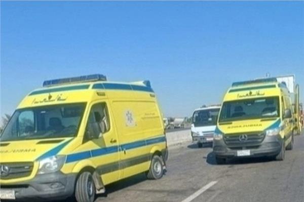 إصابة 9 في انقلاب ميكروباص بالطريق الحر في بنها