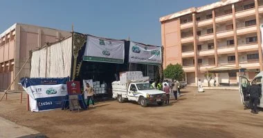 تجهيز أماكن توزيع السلع على الأولى بالرعاية ضمن قافلة التحالف ببنى سويف.. صور