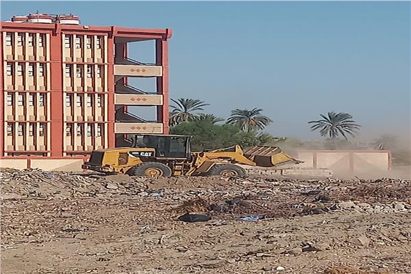 بمشاركة مجتمعية.. رفع 30 طن مخلفات للحفاظ على البيئة في قنا 