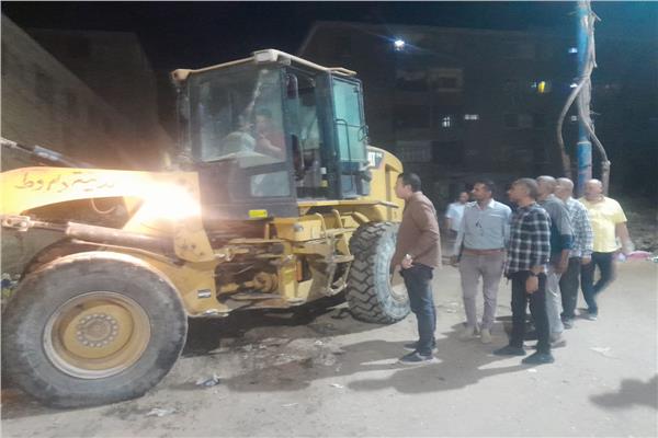 تحركات مكثفة بديروط لتحقيق الانضباط بالشارع والأسواق.. وتحرير 34 محضرًا للمخالفين