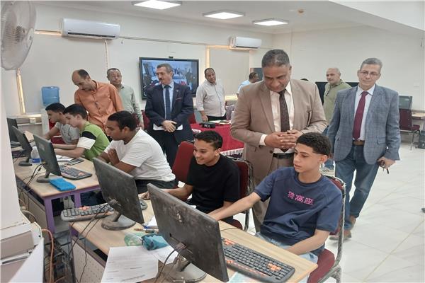 انطلاق الاختبارات الإلكترونية للقبول بمدارس STEM بالوادي الجديد