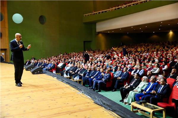تفاصيل اللقاء الموسع لوزير التعليم مع 4500 مدير مدرسة من 21 محافظ