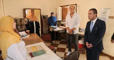 محافظ المنوفية يزور دار الحضانة الإيوائية بكفر المصيلحة ويوزع الحلوي على الأطفال