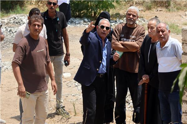 محافظ الإسماعيلية يتفقد الخدمات ويوجه بإزالة الإشغالات والتعديات