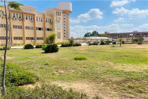 جامعة الدلتا التكنولوجية تعزز اهتمامها بالمسطحات الخضراء 