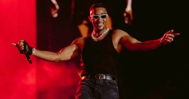 محمد رمضان يطمئن على مصطفى كامل بعد إصابته رغم أزمة حفل الساحل الأخيرة