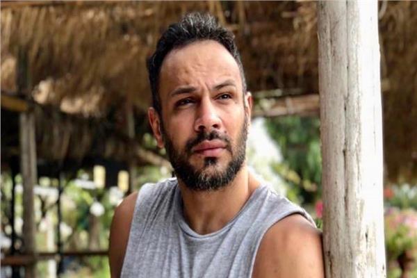  محمد عطية يستعيد أصعب لحظات حياته بعد وفاة والدته