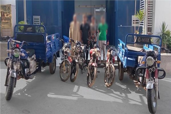 كشف ملابسات سرقة دراجة نارية بالقاهرة وضبط تشكيل عصابي