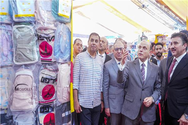 محافظ الغربية يفتتح معرض «أهلاً مدارس» بطنطا بتخفيضات 35% 