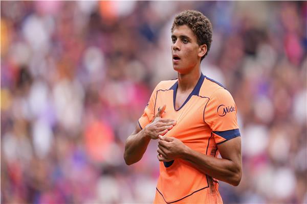 حمزة عبد الكريم يقود برشلونة لمواجهة الأهلي في كأس خوان جامبر 