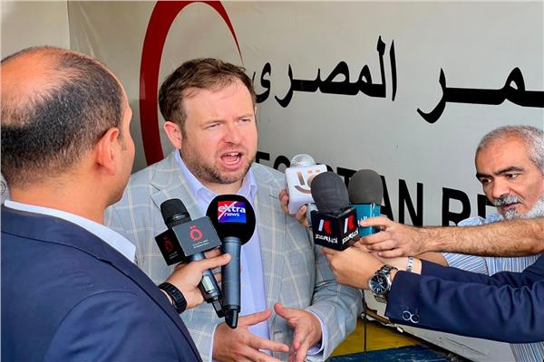 وزير شؤون الشرق الأوسط البريطاني يختم زيارته لمصر بدعوة إسرائيل: أوقفوا عراقيل المساعدات الإنسانية لغزة