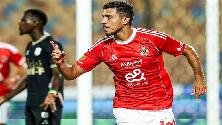 شوبير: الأهلي يوافق على إعارة محمد شريف للشرطة العراقي