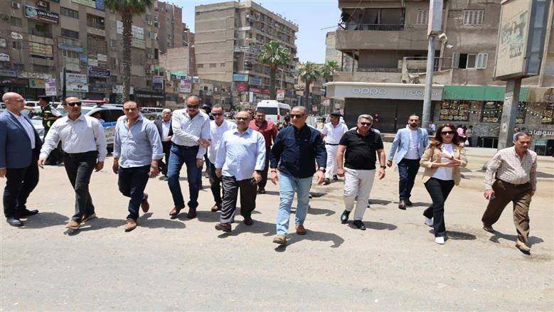 حملات مكثفة لرفع كفاءة الخدمات والتصدي للإشغالات والمخالفات بأحياء ومراكز الجيزة