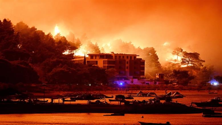 فرنسا تعتقل 500 شخص متهمين بإشعال حرائق الغابات