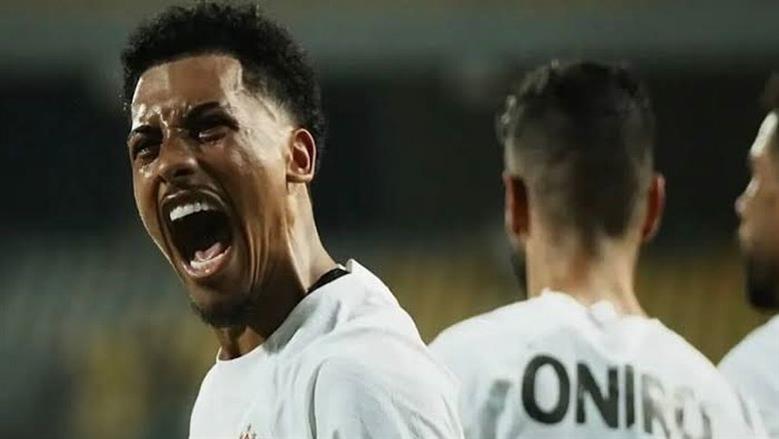 «بيجرجر رجله علشان يجي».. أحمد شوبير يكشف مستجدات أزمة بيزيرا مع الزمالك