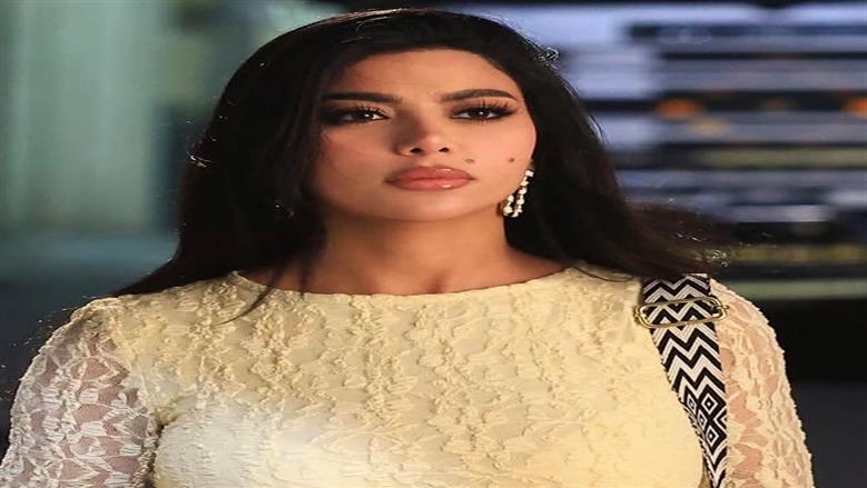كارولين عزمي تكشف عن صور من كواليس فيلم محمود التاني