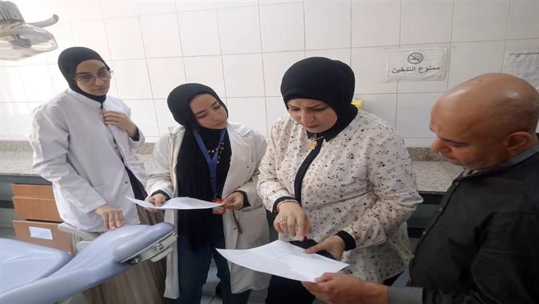 في جولة مفاجئة.. وكيل «صحة المنيا» تحيل المتغيبين بوحدة «البرجاية» للتحقيق