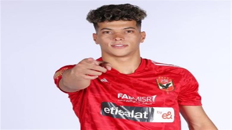 الأهلي يعلن موقف إمام عاشور من مباراة برشلونة
