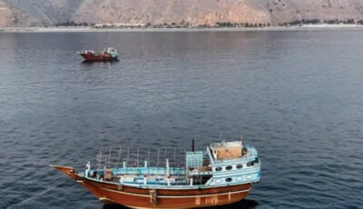 طهران: إغلاق مضيق هرمز مستمر حتى قبول الشروط